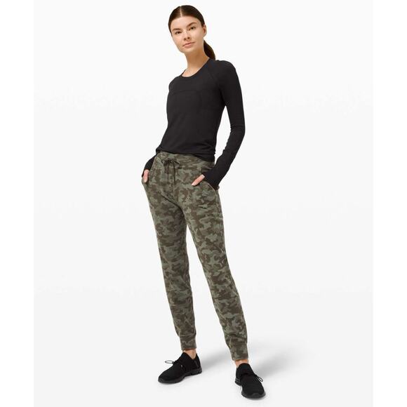 Lululemon Ready to Rulu Heritage Camo Dark Olive Green Twill 29” Joggers - Picture 1 of 6